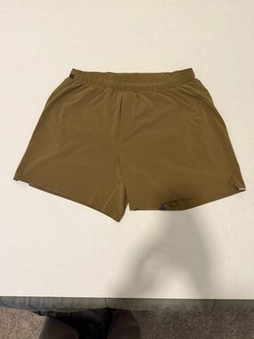 Lululemon Pace Breaker Short Olive Men's XL Lined 6" Built-In Back Pocket